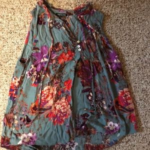 Pink clover large shirt